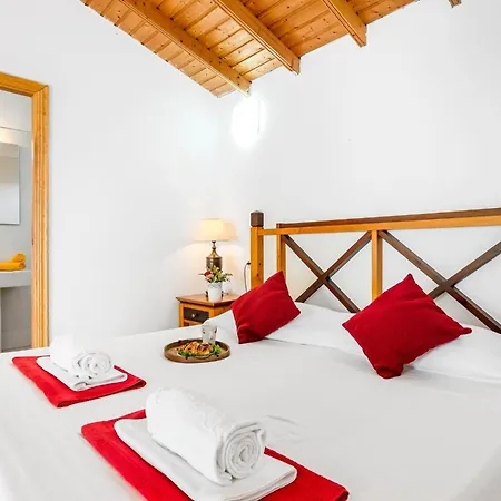 Διαμέρισμα 102 Bright With Pool View