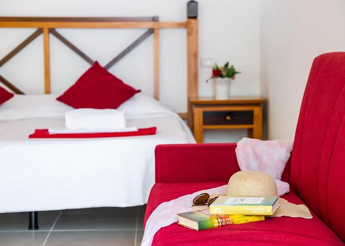 102 Bright With Pool View * Playa Feñabe